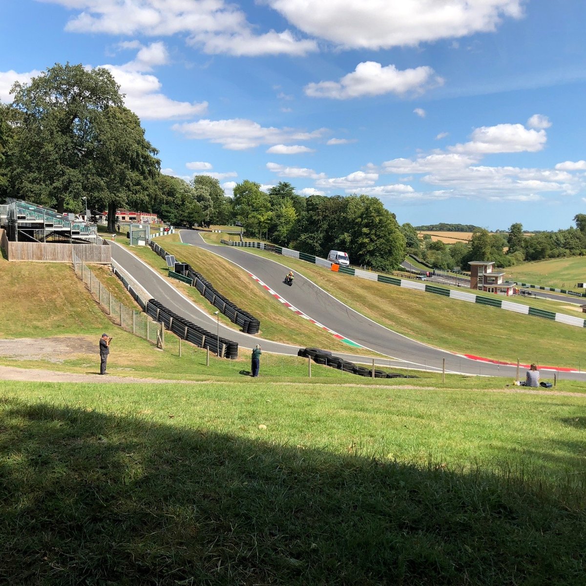 are dogs allowed at cadwell park