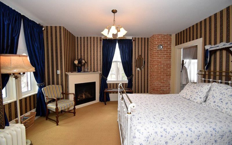 Victoria room