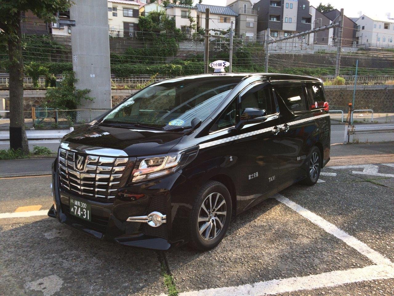 wagon-taxi-up-to-6-guests.jpg?