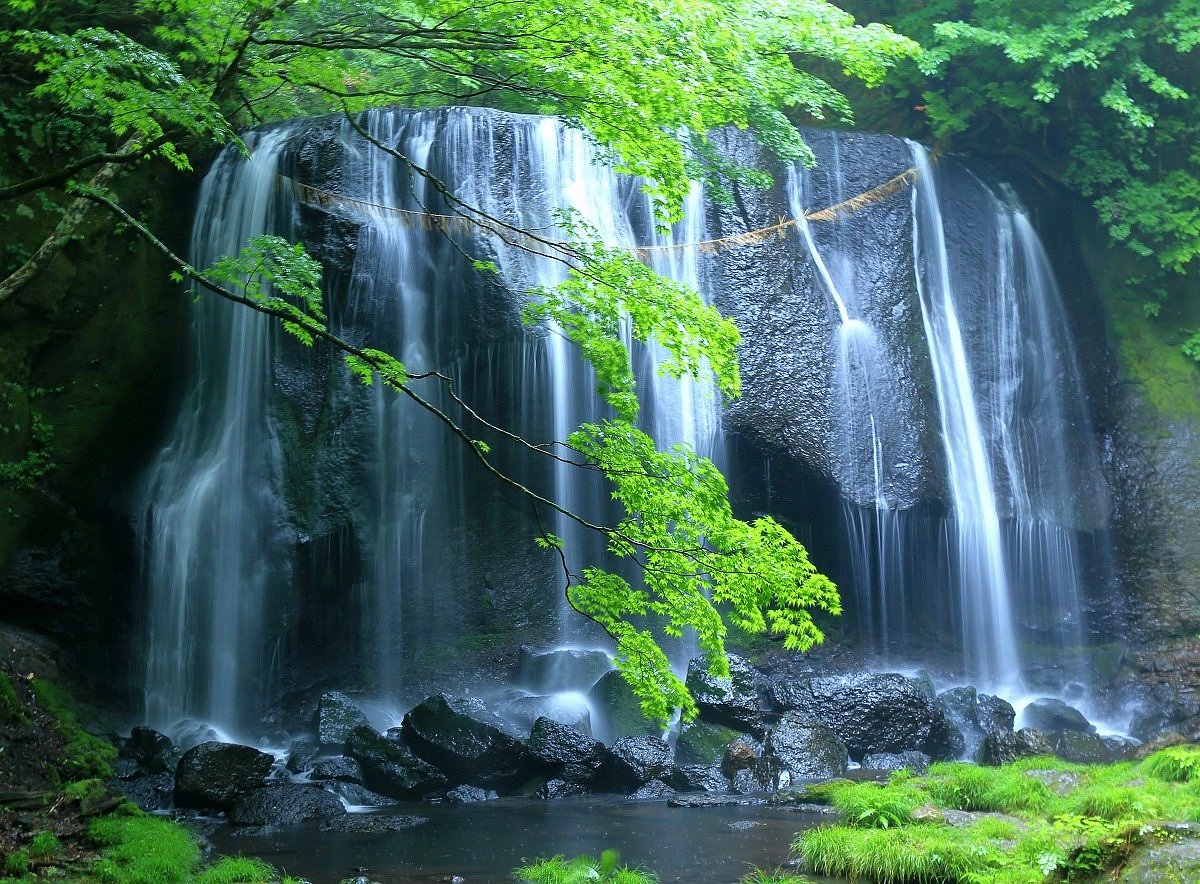 Tatsuzawa Fudo Falls (Inawashiro-machi) - All You Need to Know BEFORE You Go