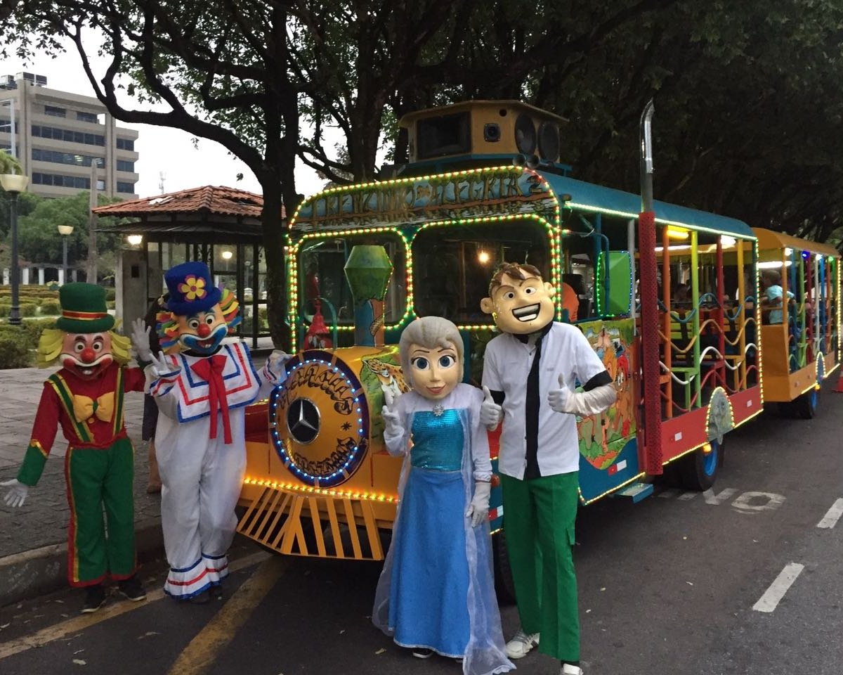 Carreta da Alegria itinerante realiza passeios em Manaus pela primeira vez  - Portal Amazônia