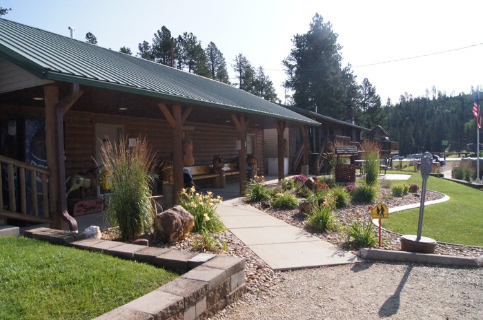 Escape to Ohio's Hidden Gem: Tri-County Kamp Inn – Your Perfect Camping Adventure!