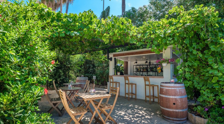 Pool vintage bar HOTEL CIUTAT JARDI