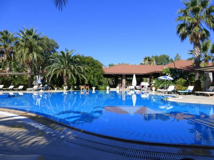 Hotel Holiday Calbis Pool: Pictures & Reviews - Tripadvisor