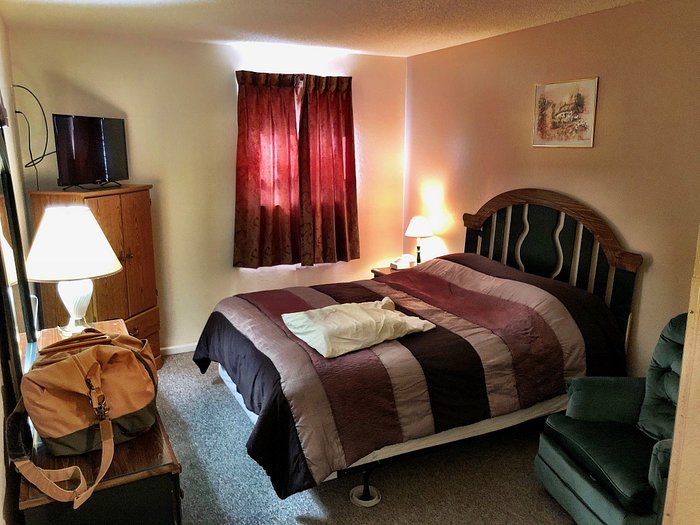 HUNTERS LODGE MOTEL Updated 2024 Prices, Reviews, and Photos