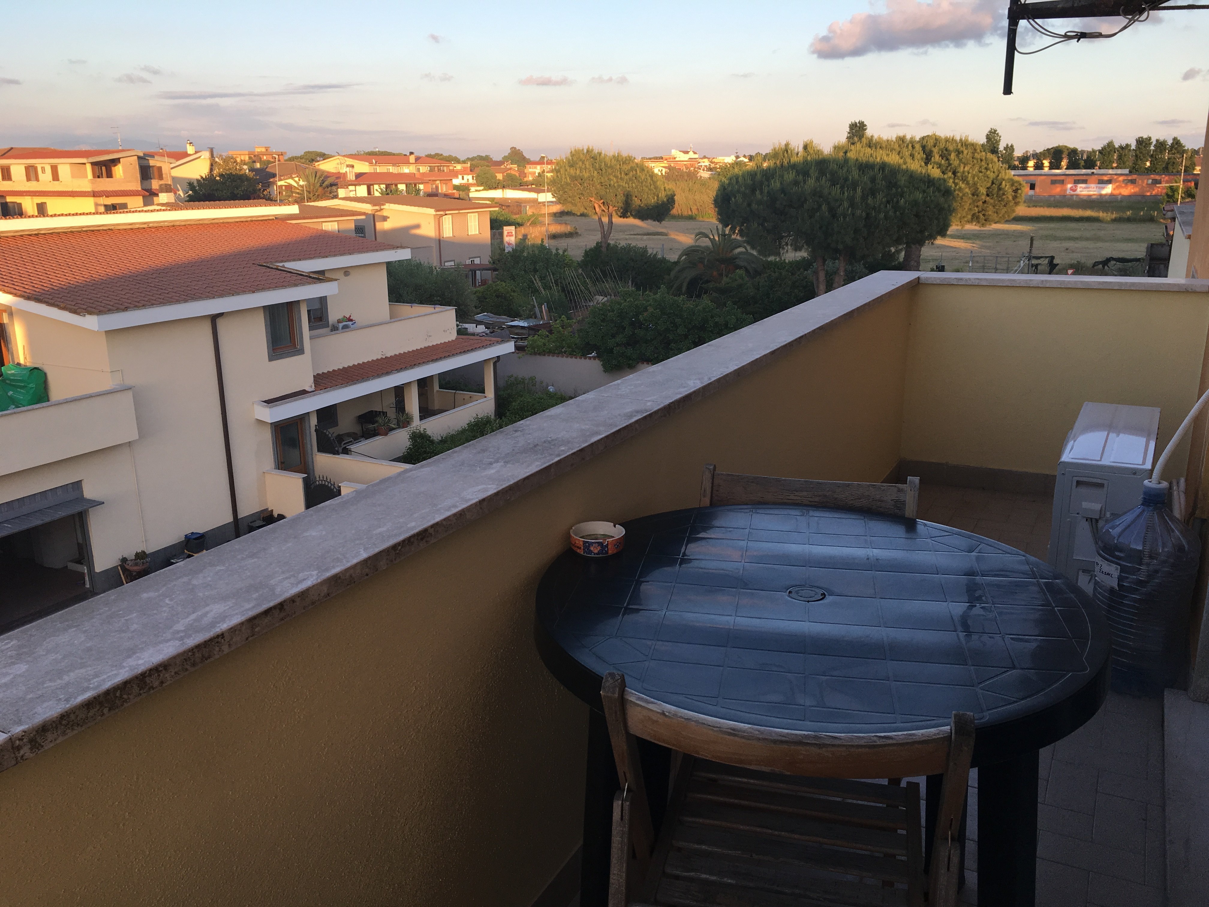 B&B SMALLVILLE - Prices & Reviews (Rome/Fiumicino)