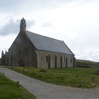 la chiesa da fuori