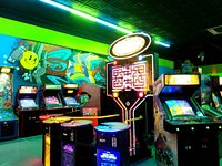 Timeline Arcade - York, Pa - The day was October 8th 1992! The arcades  wheeled out a Midway Arcade Fighting Game like no other. Special  combination moves, blood and fatalities. It kept