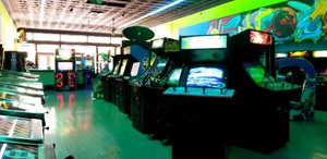 Timeline Arcade - York, Pa - The day was October 8th 1992! The arcades  wheeled out a Midway Arcade Fighting Game like no other. Special  combination moves, blood and fatalities. It kept