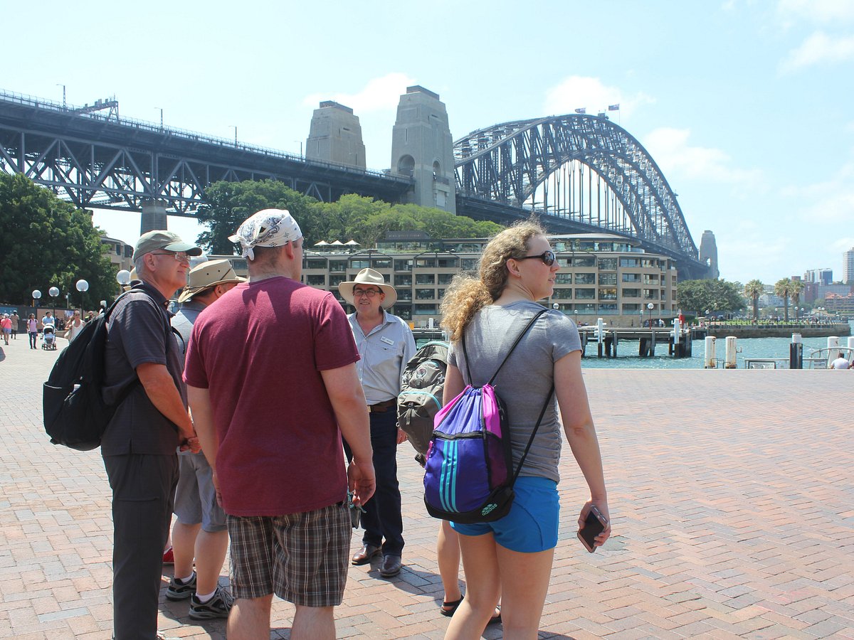 walking tours sydney