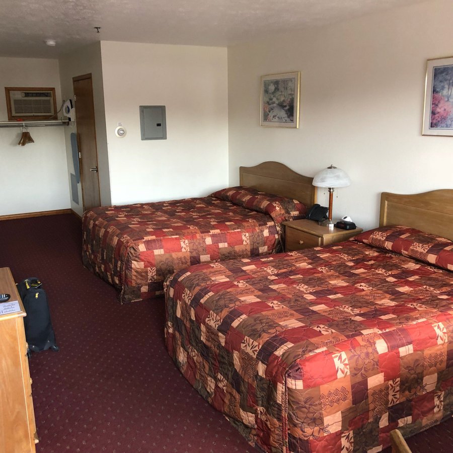 BISHOPS COUNTRY INN MOTEL - Prices & Reviews (Jackman, Maine) - Tripadvisor