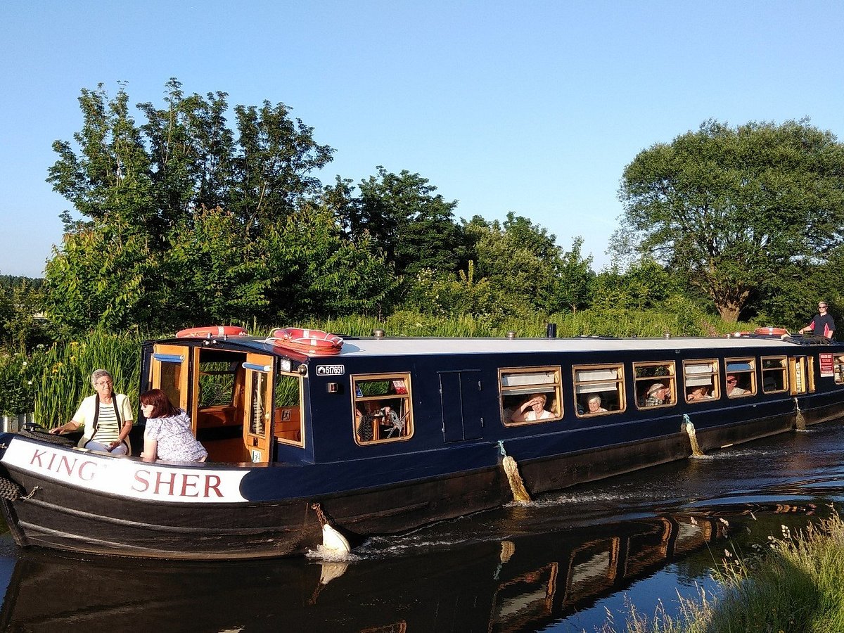 canal boat trips barton grange
