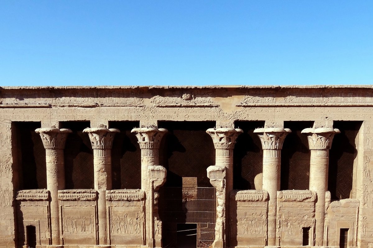 Templo de Khnum em Esna - Nilo, Egito