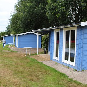 huts for 4 persons