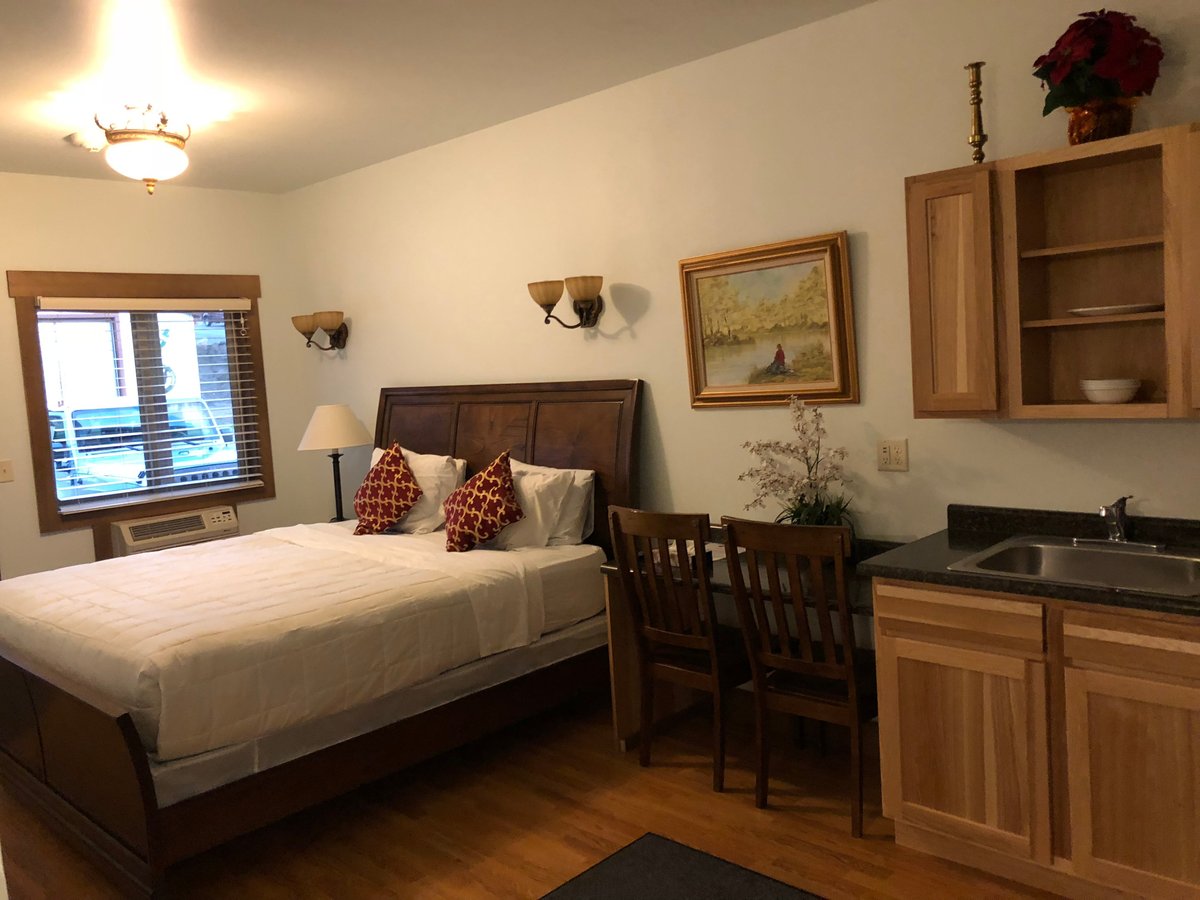 YELLOWSTONE CONDOS & SUITES Apartment Reviews (Gardiner, Montana)