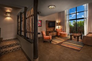 Room & Suite