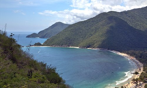 Vista desde la carretera llegando a la playa... Es un pequeño mirador