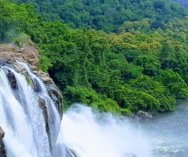 Top Tourist Attractions Athirapally: Must-See Natural Wonders Top Tourist Attractions Athirapally: Must-See Natural Wonders
