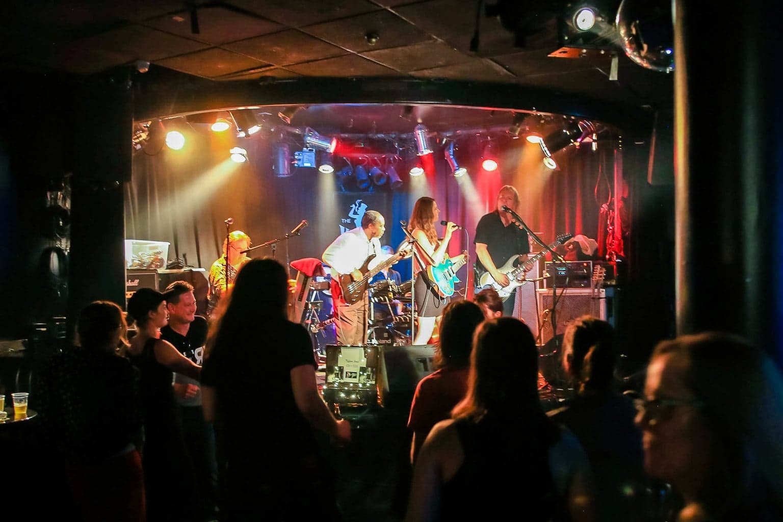 2025年 The Viper Room - 出発前に知っておくべきことすべて