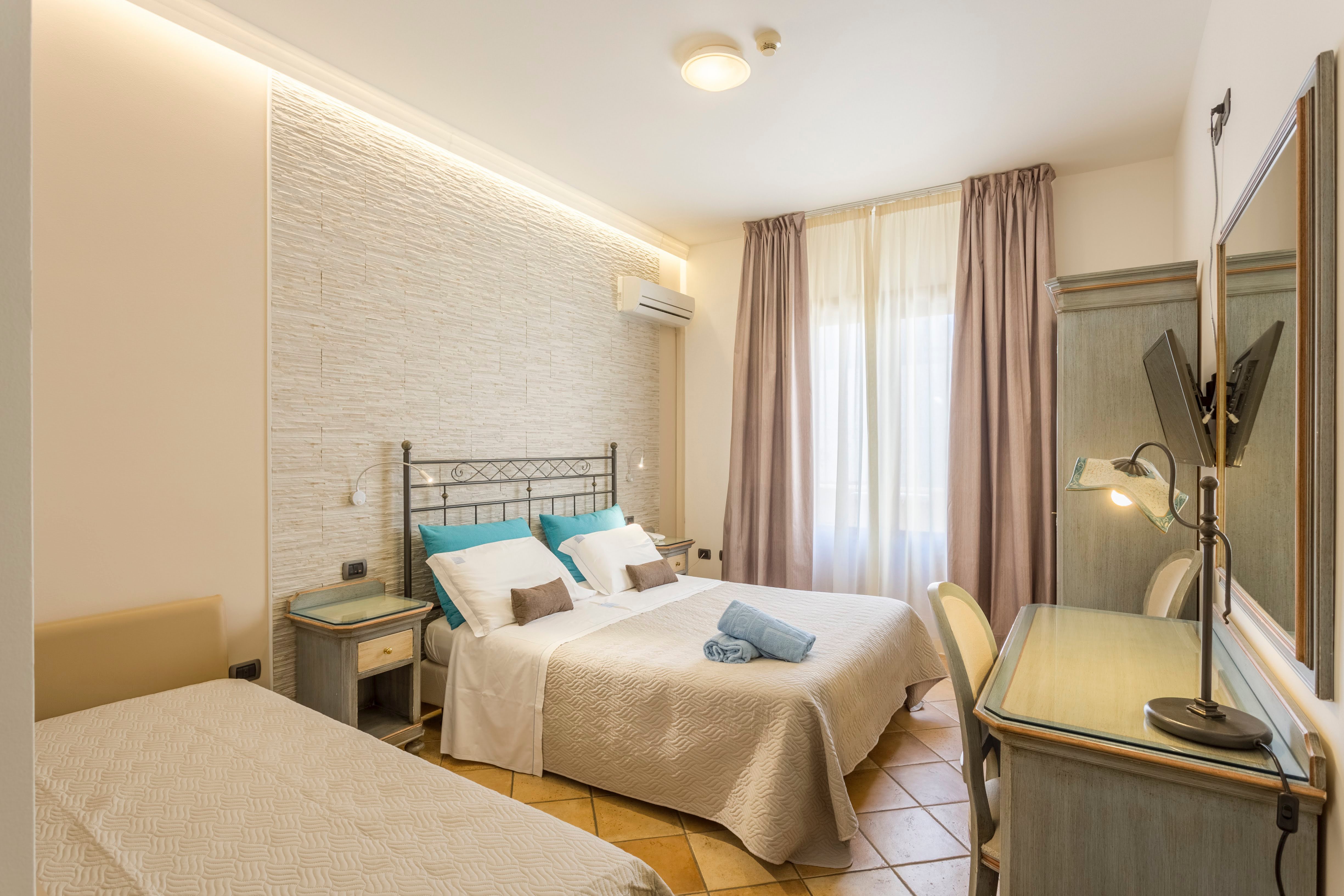 HOTEL TRINACRIA - Updated 2024 Prices, Reviews, And Photos