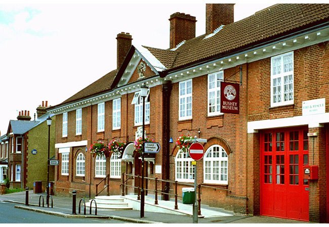 BUSHEY MUSEUM AND ART GALLERY HERTFORDSHIRE INGLATERRA