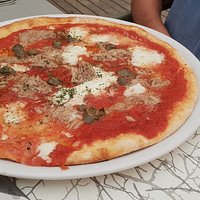 Ottima pizza ingredienti di qualità