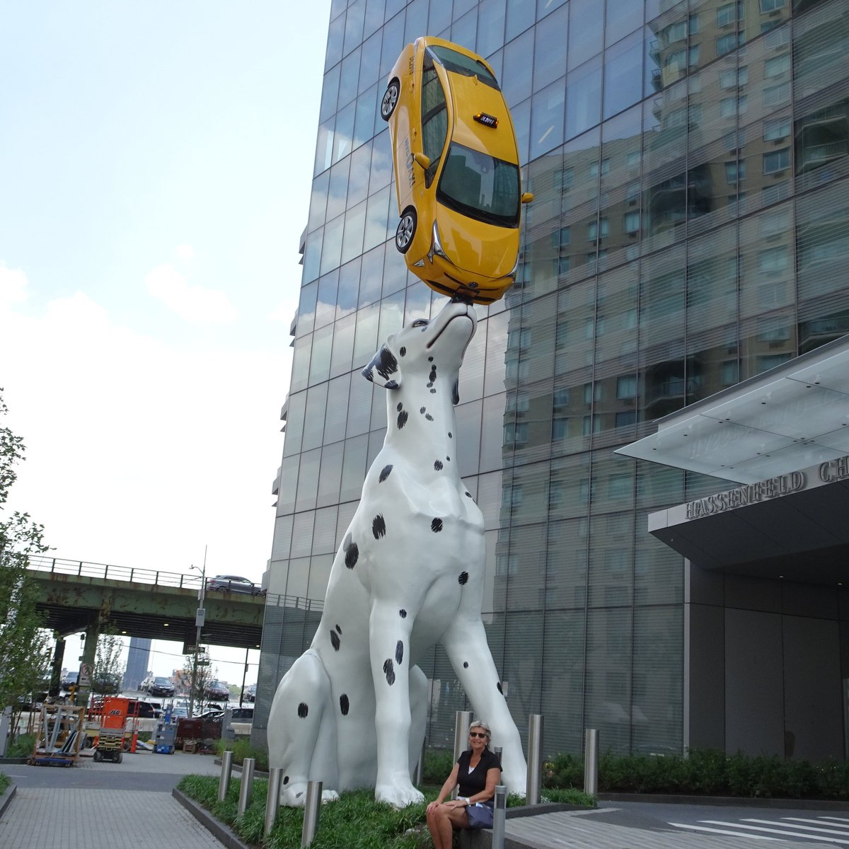 Top 27+ Pictures dalmatian and taxi sculpture “spot” new york photos Completed