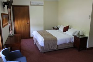 Room & Suite