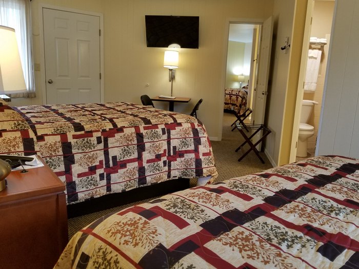 'tween The Lakes Motel Rooms: Pictures & Reviews - Tripadvisor