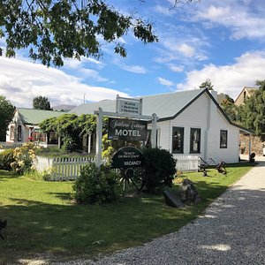 Settlers Cottage Motels