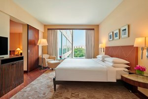 Room & Suite