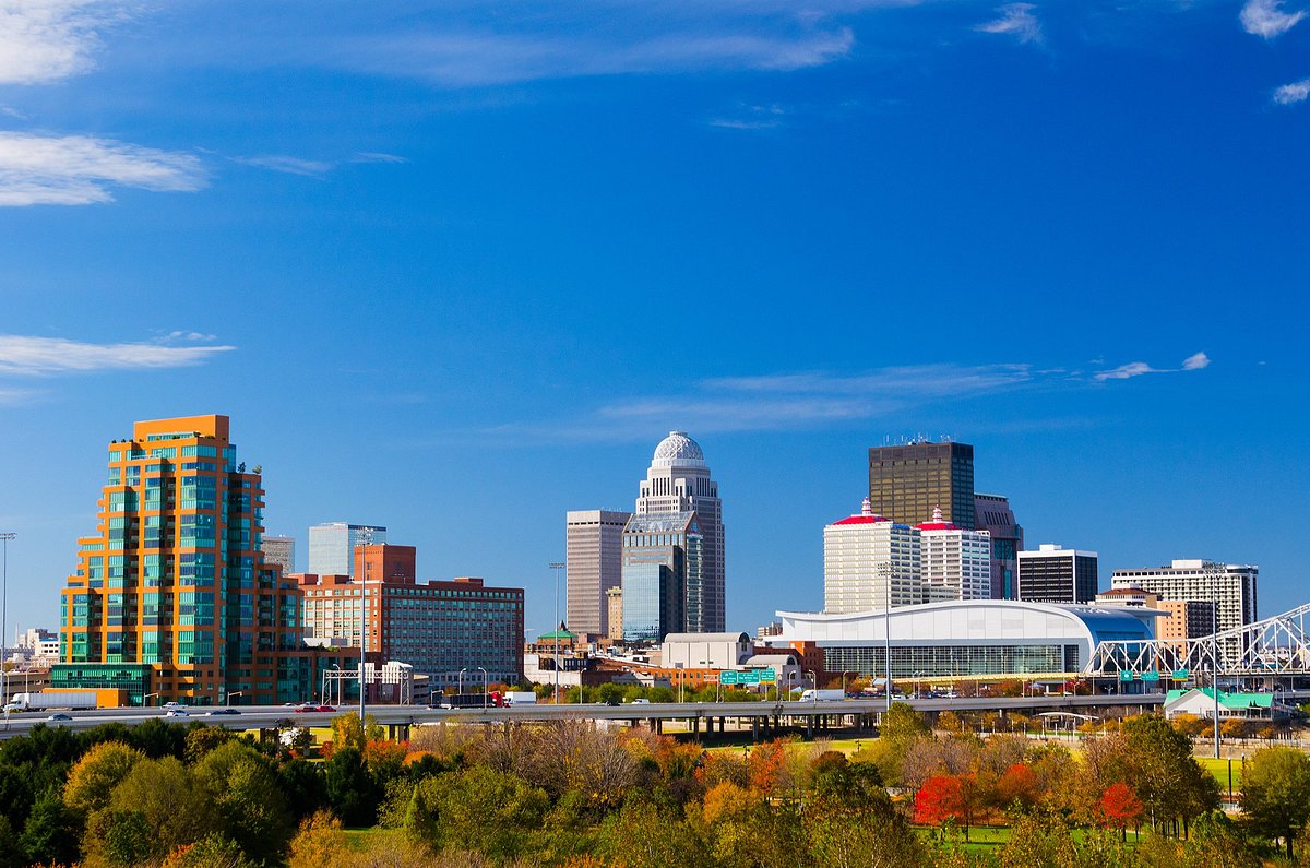 Louisville Kentucky Skyline Water Bottle