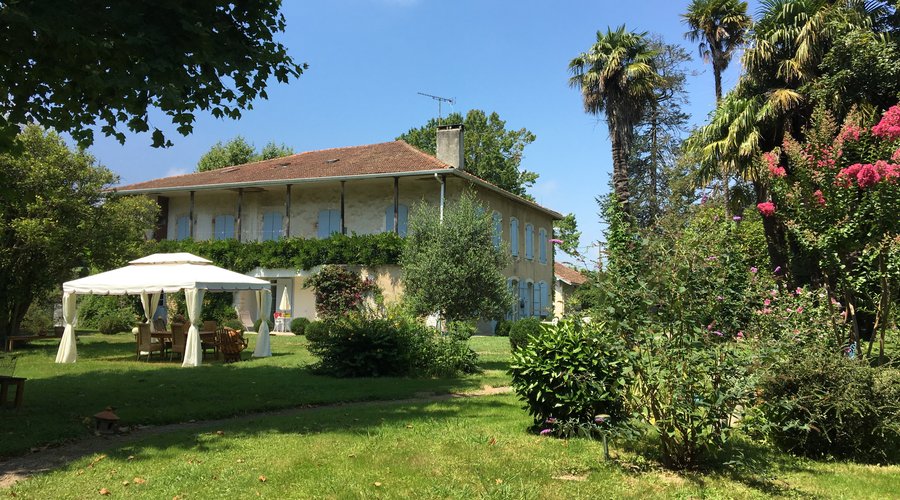 Photo prise du jardin