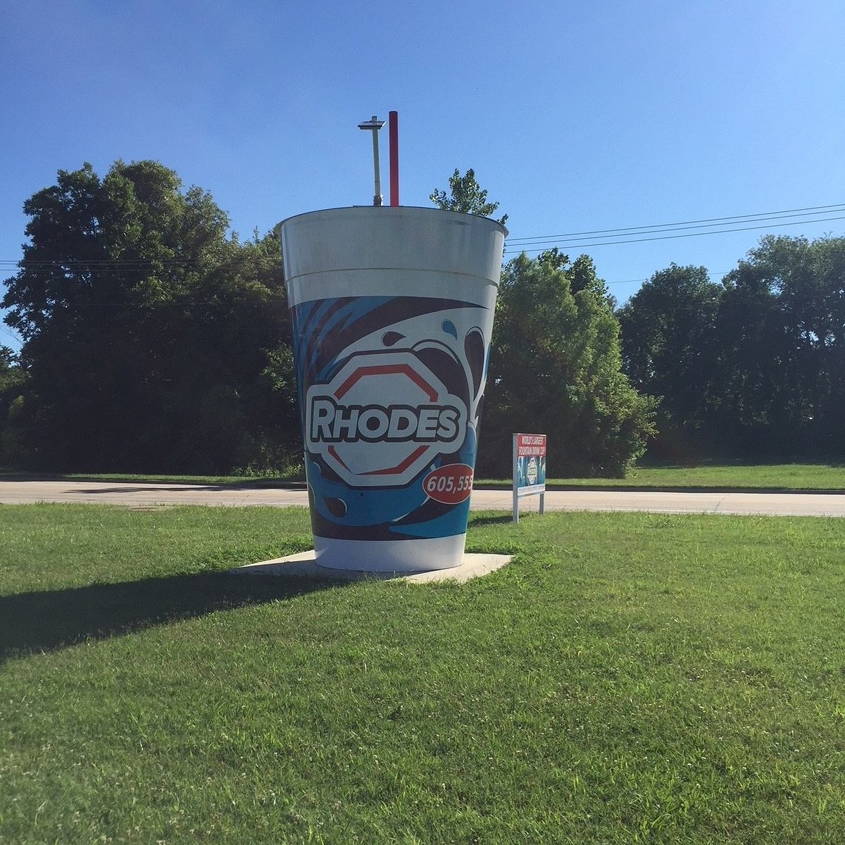 Cape Girardeau, MO - World's Largest Fountain Drink Cup