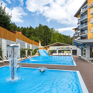 Blue Mountain Resort in Szklarska Poreba, image may contain: City, Neighborhood, Apartment Building, Urban