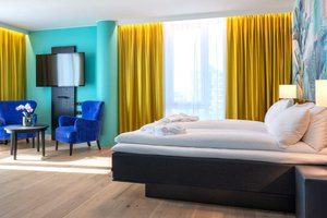 Room & Suite