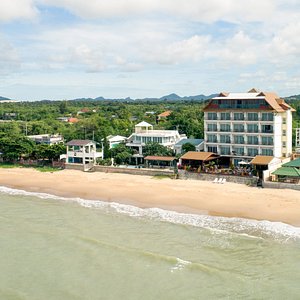 Beach Front Hotel