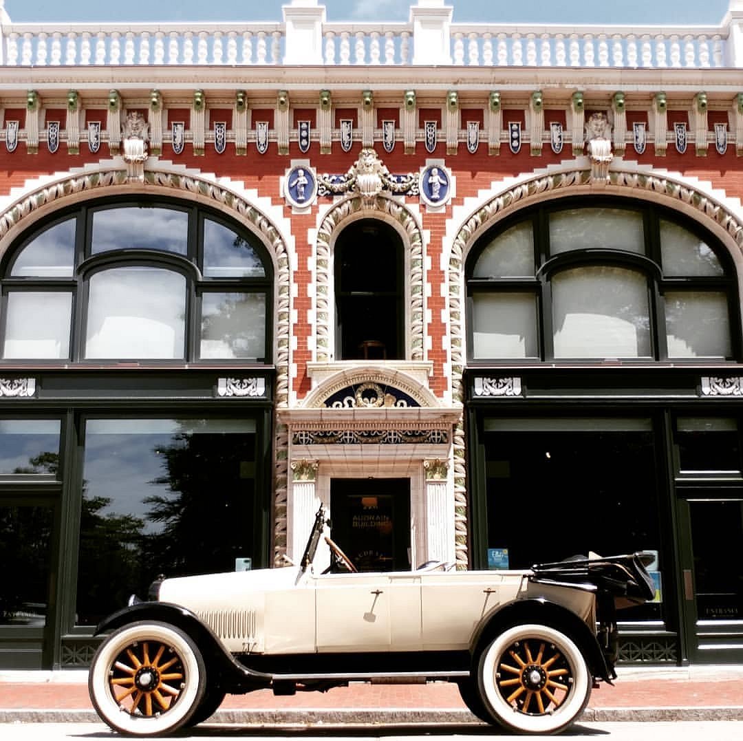 NEWPORT CLASSIC CAR TOURS: Tutto quello che c'è da sapere