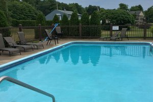 Pool & Beach