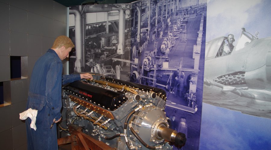 Engine assembler