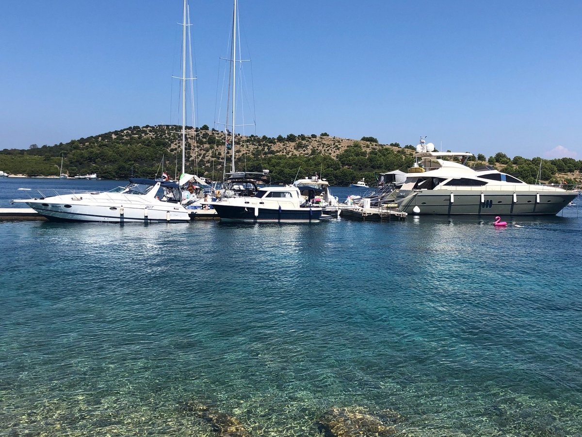 yachting 2000 sibenik