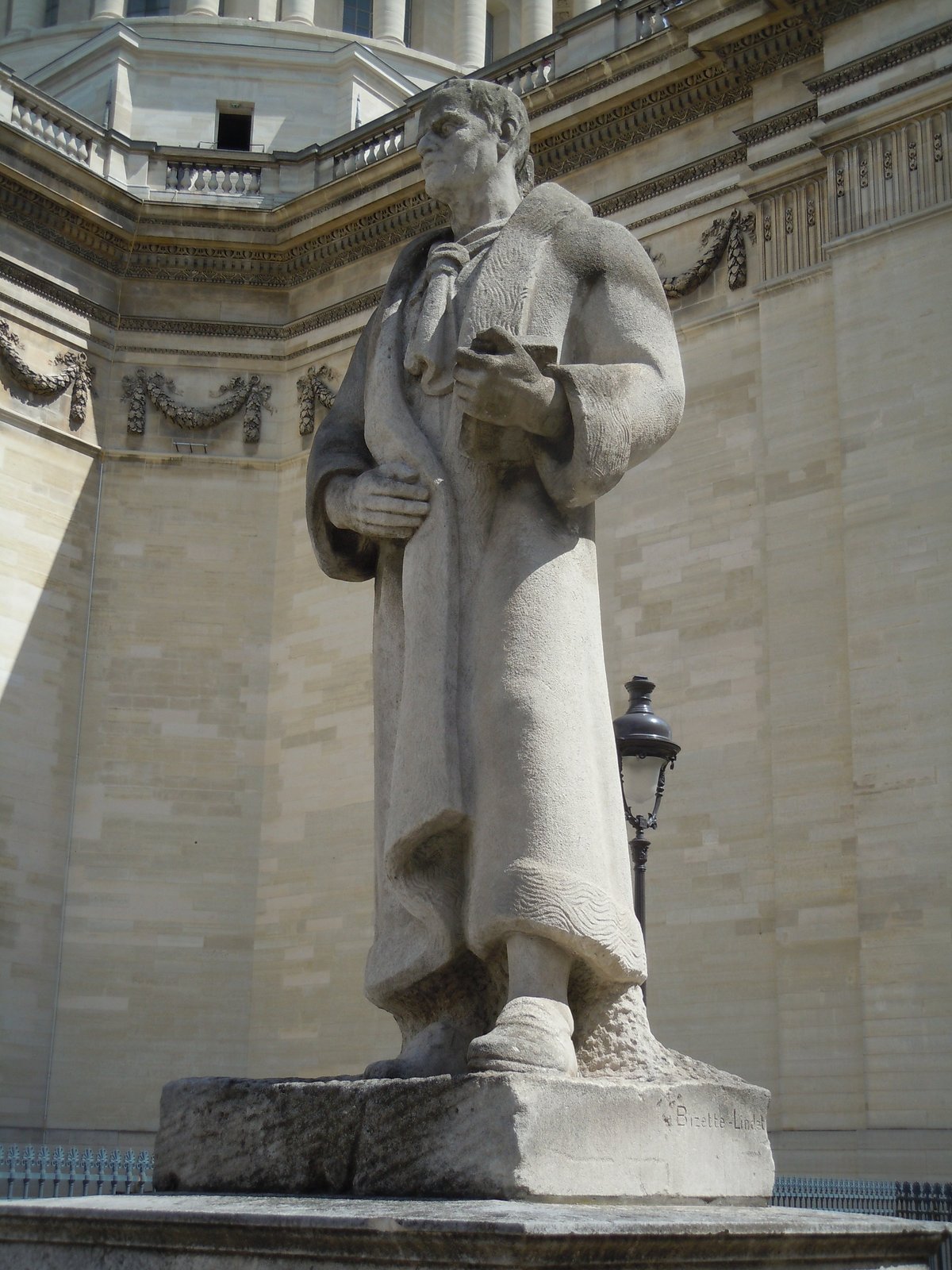 Statue de Jean Jacques Rousseau, Париж: лучшие советы перед посещением -  Tripadvisor