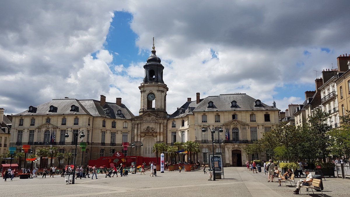 PLAZA DE LA MARINA RENNES FRANCIA