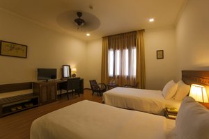 Room & Suite