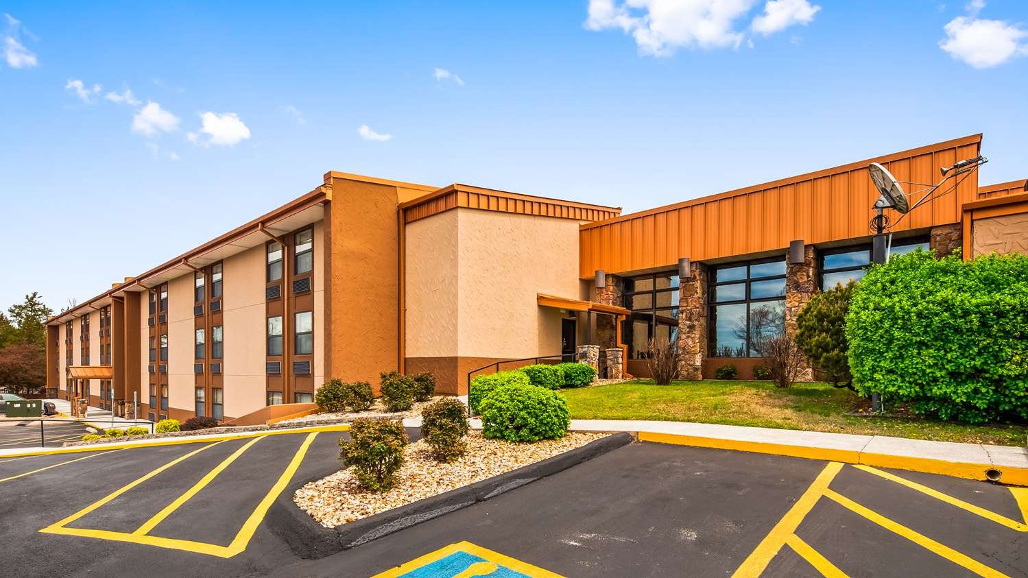 BEST WESTERN CENTER POINTE INN $70 ($̶8̶3̶) - Updated 2020 Prices ...