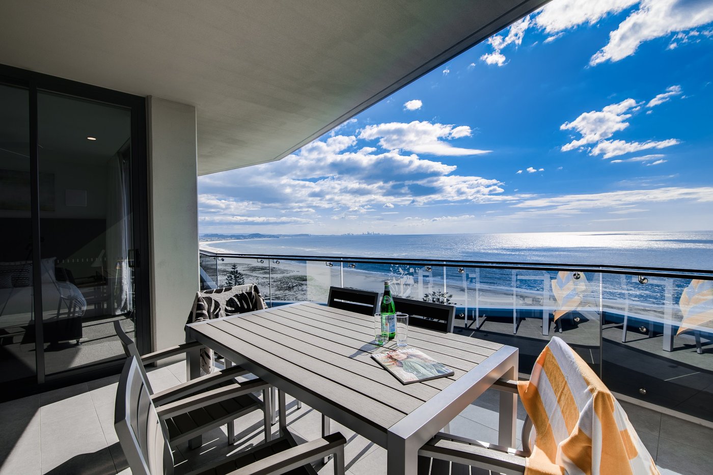 ICONIC KIRRA BEACH RESORT - Updated 2023 Prices & Condominium Reviews ...