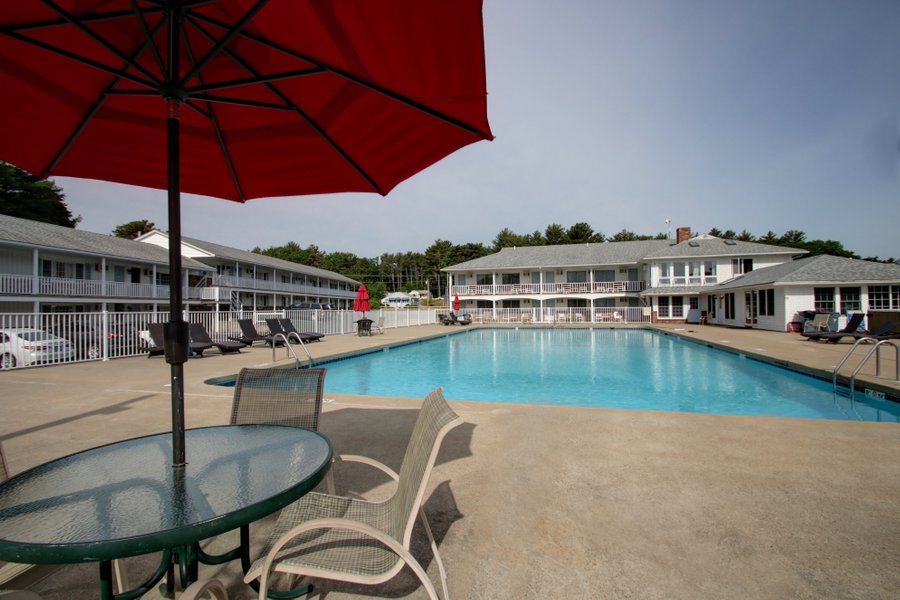 the biggest pool in ogunquit