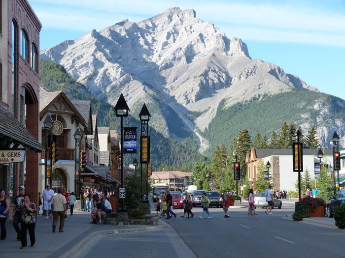 BOW VIEW LODGE - Updated 2024 Prices & Hotel Reviews (Banff, Alberta)