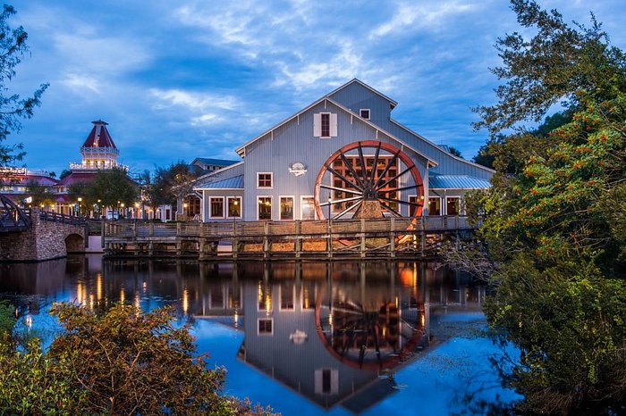 Cotton Mill at the French Quarter Resort in the evening