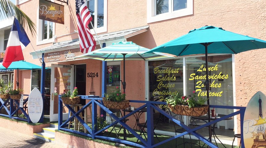 Entrance of the Bonjour French Café